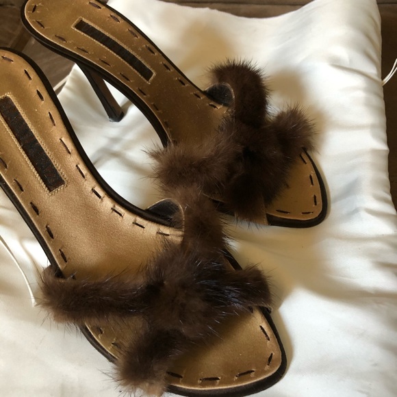 Mink Sandals - Picture 3 of 4